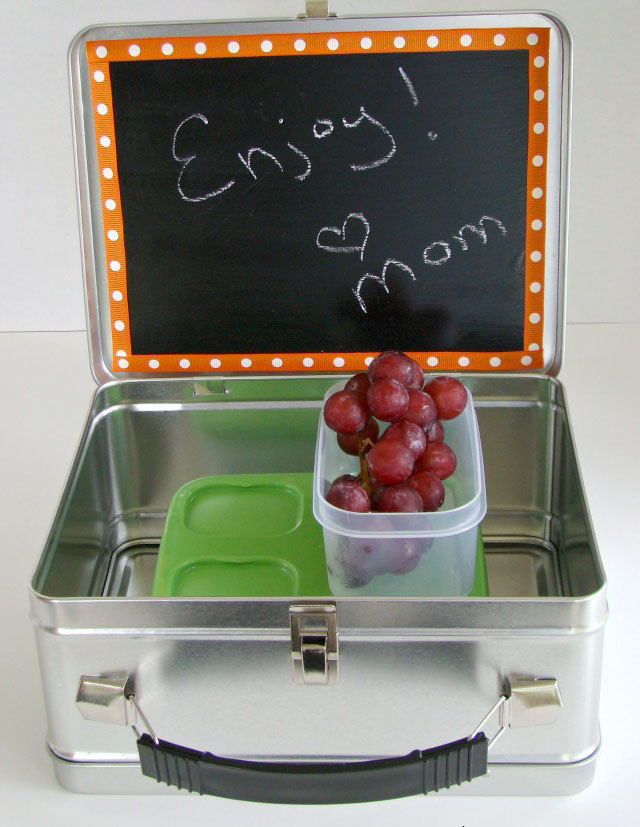 DIY Chalkboard Lunch Box