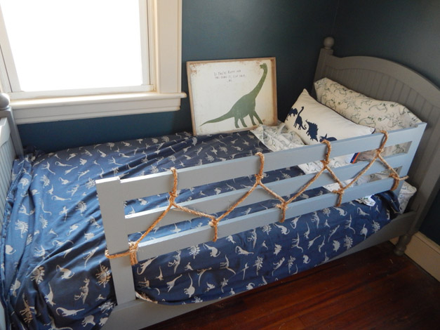 DIY Toddler Bed Rail by ALittleDIY